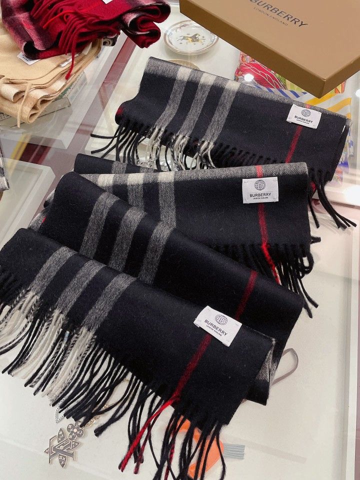 Premium Burberry scarf - Supplier